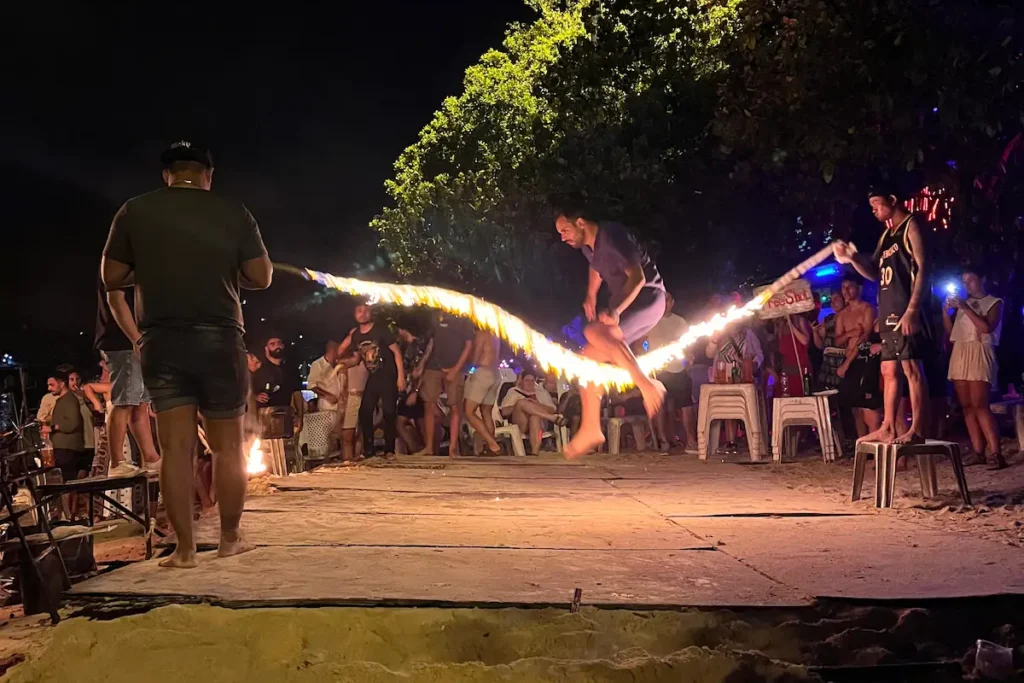 show-de-fuego-tailandia